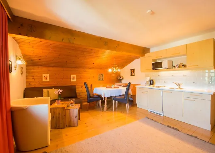 Fruehstueckspension & Eugenie 4*